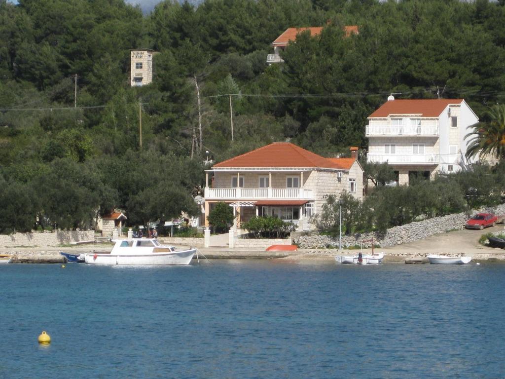 Apartments Ivona Лумбарда Экстерьер фото